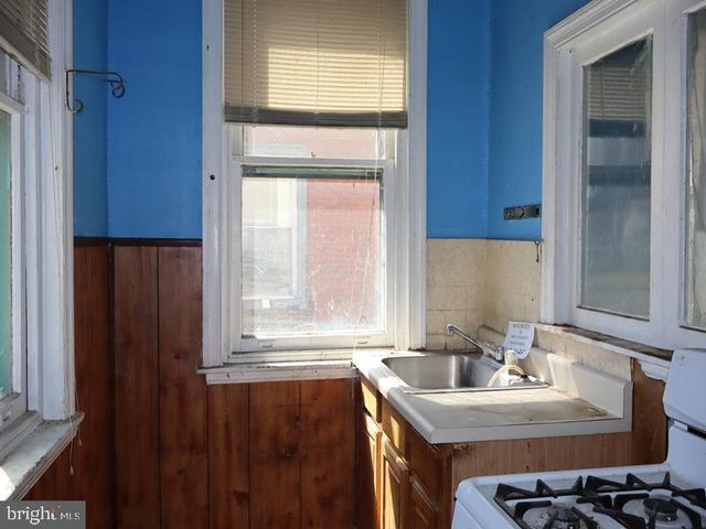 5017 N 12TH ST, Philadelphia, PA 19141