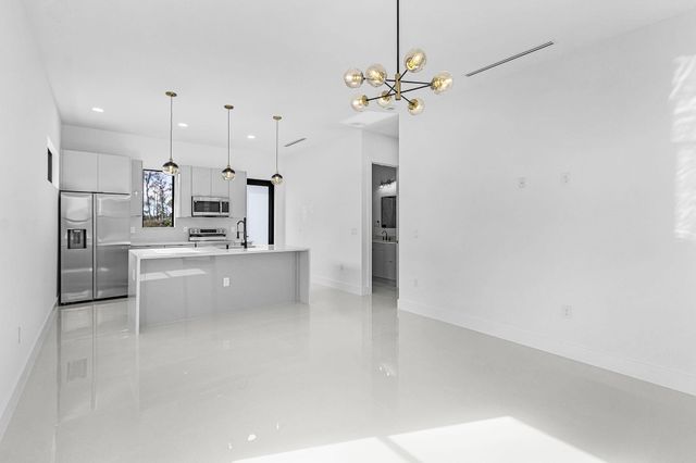 918 Anaconda Avenue S, Lehigh Acres, FL 33974