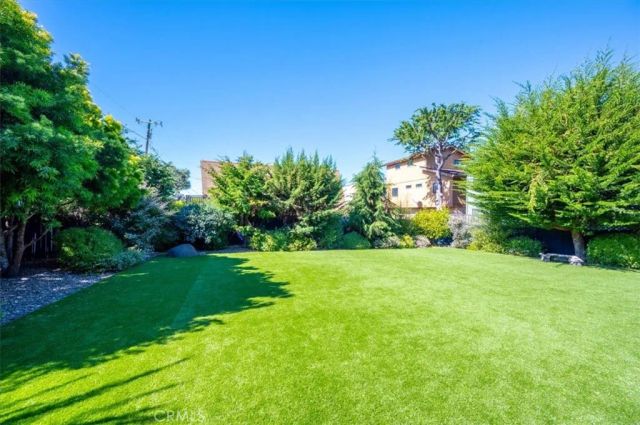 365 Bristol Street, Cambria, CA 93428