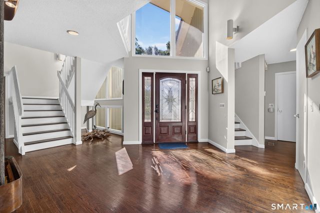 5 Sand Creek Drive, Old Saybrook, CT 06475