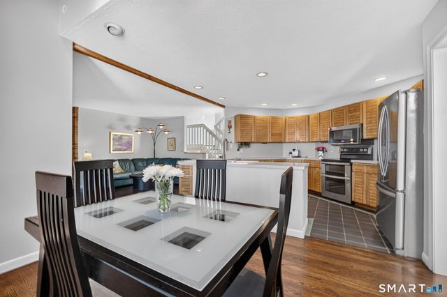 5 Sand Creek Drive, Old Saybrook, CT 06475