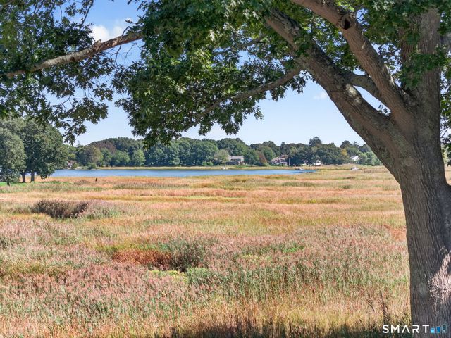 5 Sand Creek Drive, Old Saybrook, CT 06475