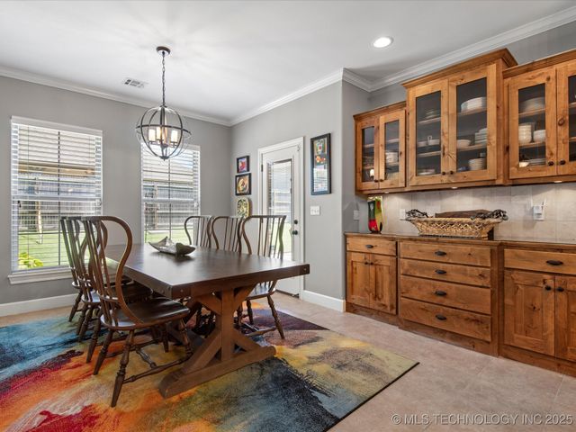 6220 Sawgrass Drive, Bartlesville, OK 74006