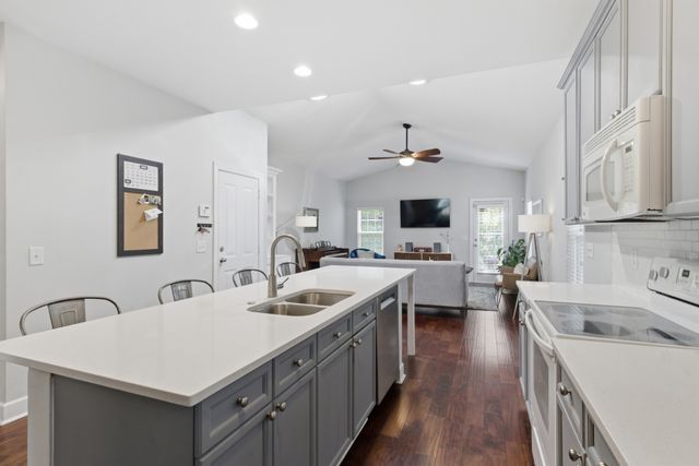 7864 Heaton Way, Nashville, TN 37211