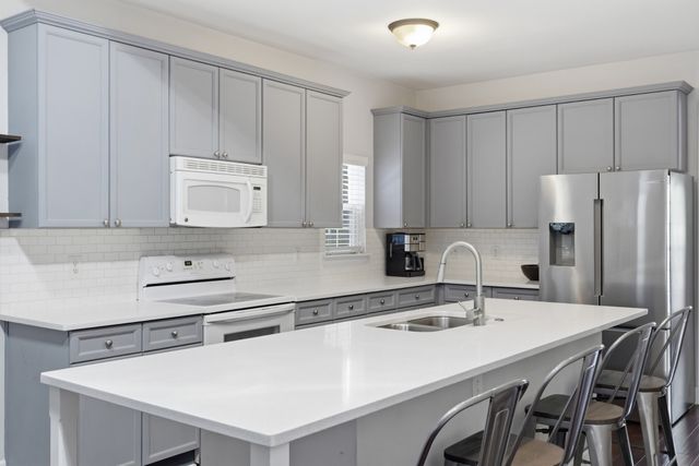 7864 Heaton Way, Nashville, TN 37211