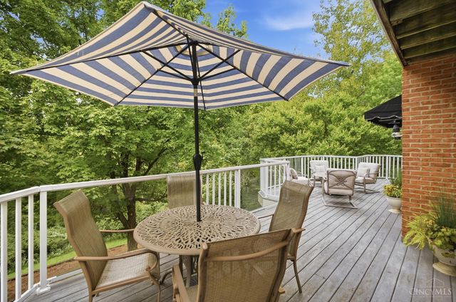 5800 Windsong Court, Madeira, OH 45243