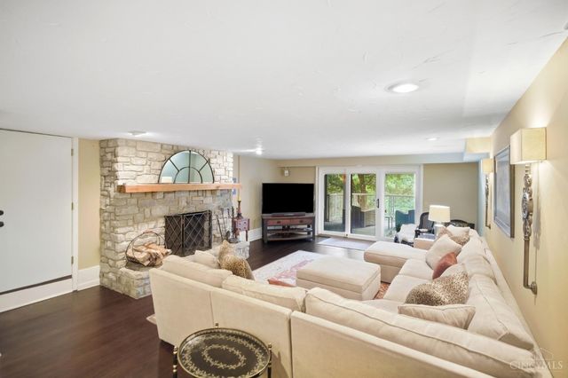 5800 Windsong Court, Madeira, OH 45243
