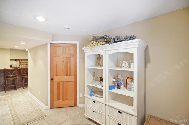 5800 Windsong Court, Madeira, OH 45243