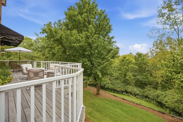 5800 Windsong Court, Madeira, OH 45243