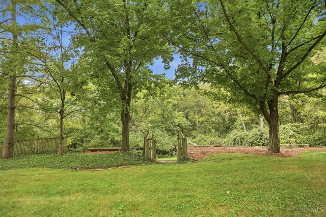 5800 Windsong Court, Madeira, OH 45243