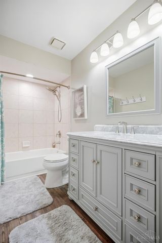 5800 Windsong Court, Madeira, OH 45243