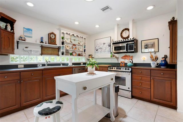 417 BAYCREST DRIVE, Venice, FL 34285