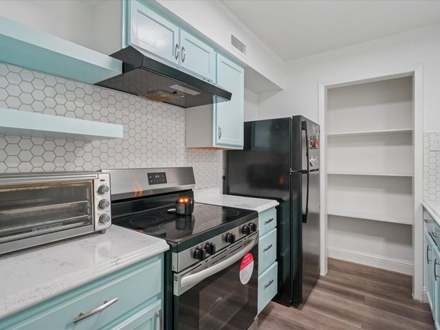 1819 E Grauwyler Road 178, Irving, TX 75061