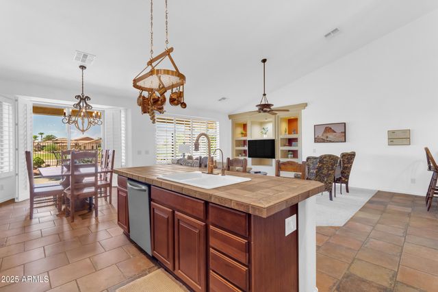 24126 S Sunbrook Drive, Sun Lakes, AZ 85248