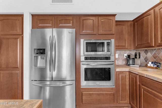 24126 S Sunbrook Drive, Sun Lakes, AZ 85248