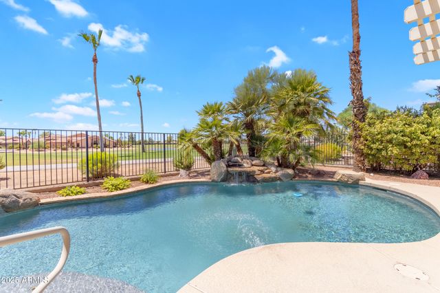 24126 S Sunbrook Drive, Sun Lakes, AZ 85248