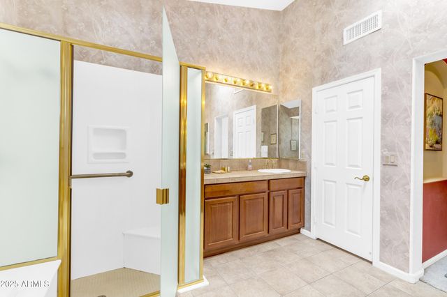 24126 S Sunbrook Drive, Sun Lakes, AZ 85248