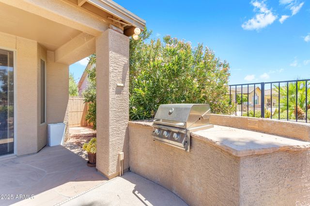 24126 S Sunbrook Drive, Sun Lakes, AZ 85248