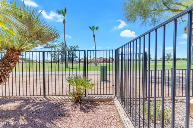 24126 S Sunbrook Drive, Sun Lakes, AZ 85248