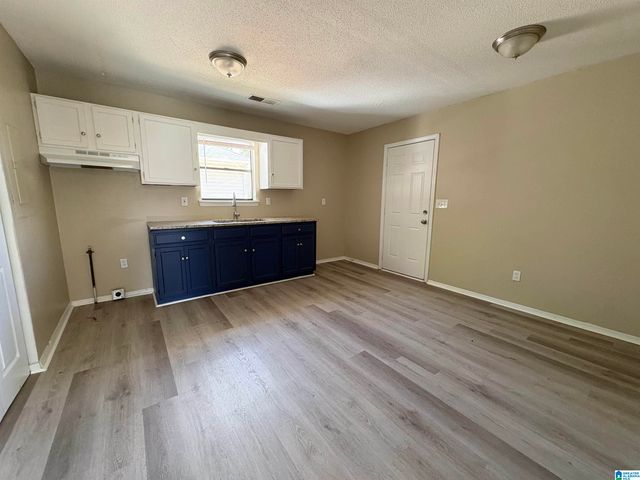 1920 15TH WAY SW, Birmingham, AL 35211