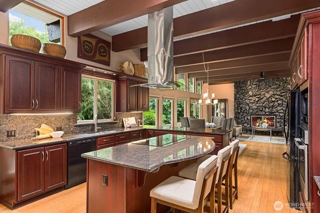 16 Cascade Key, Bellevue, WA 98006