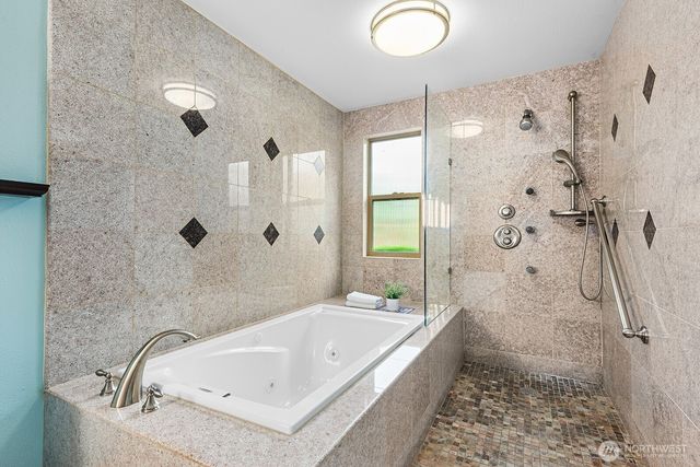16 Cascade Key, Bellevue, WA 98006