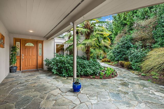 16 Cascade Key, Bellevue, WA 98006