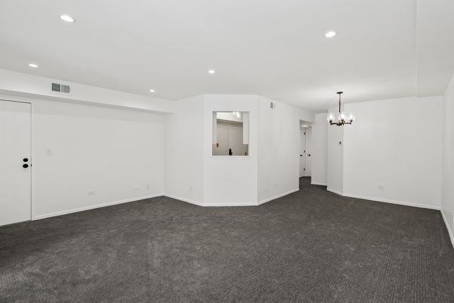 4252 Central Road 102, Glenview, IL 60025