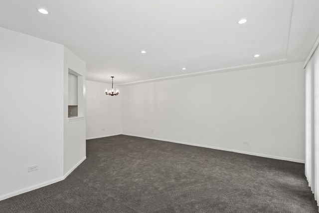 4252 Central Road 102, Glenview, IL 60025