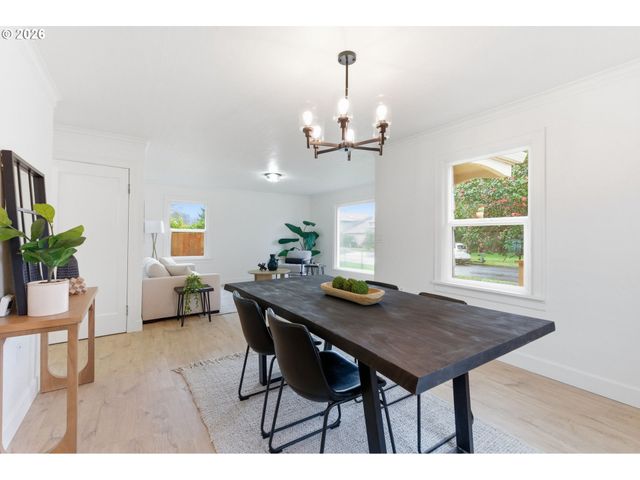 10405 Ne PACIFIC St, Portland, OR 97220