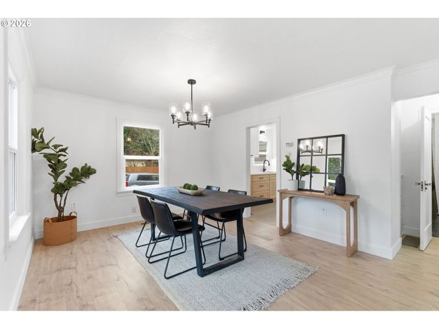 10405 Ne PACIFIC St, Portland, OR 97220