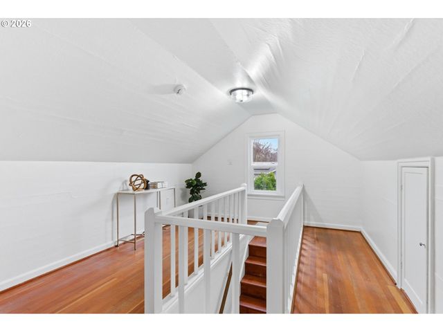 10405 Ne PACIFIC St, Portland, OR 97220