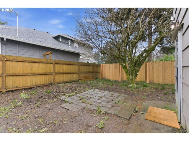 10405 Ne PACIFIC St, Portland, OR 97220