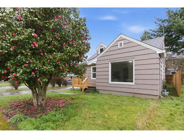 10405 Ne PACIFIC St, Portland, OR 97220