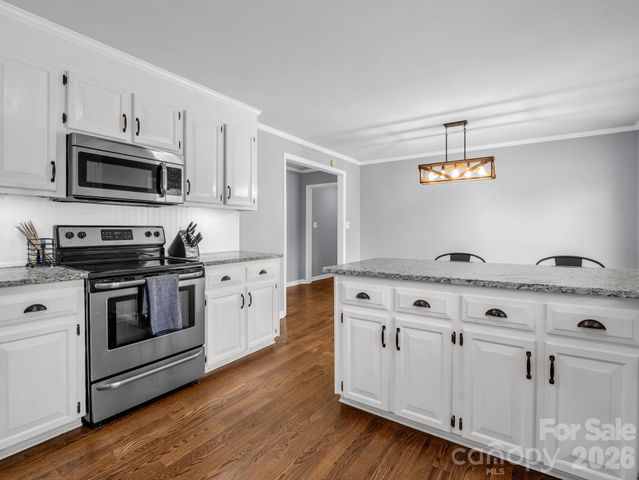 102 Knoll Court, Belmont, NC 28012