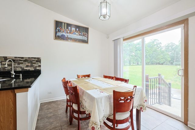 39764 Waterloo Drive, Beach Park, IL 60083