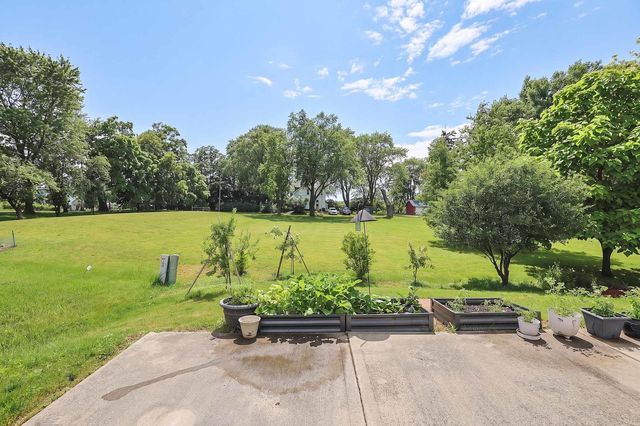 39764 Waterloo Drive, Beach Park, IL 60083