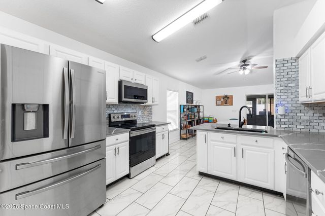 301 Wishing Well Circle SW, Palm Bay, FL 32908