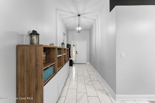 301 Wishing Well Circle SW, Palm Bay, FL 32908