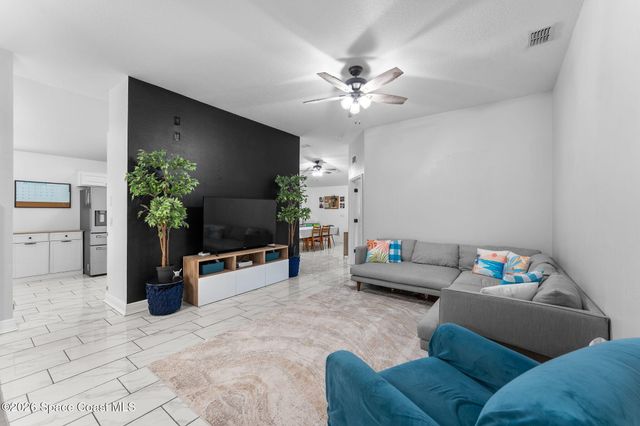 301 Wishing Well Circle SW, Palm Bay, FL 32908