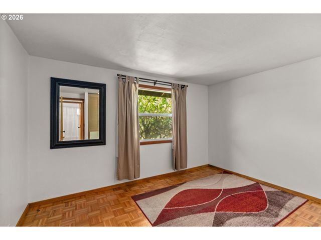 1940 TARPON St, Eugene, OR 97401