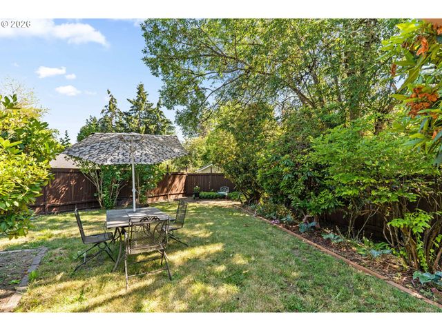 1940 TARPON St, Eugene, OR 97401