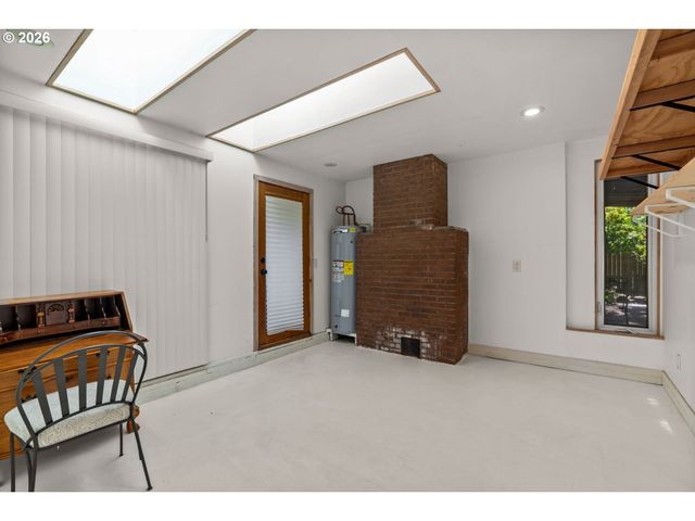 1940 TARPON St, Eugene, OR 97401