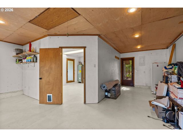 1940 TARPON St, Eugene, OR 97401