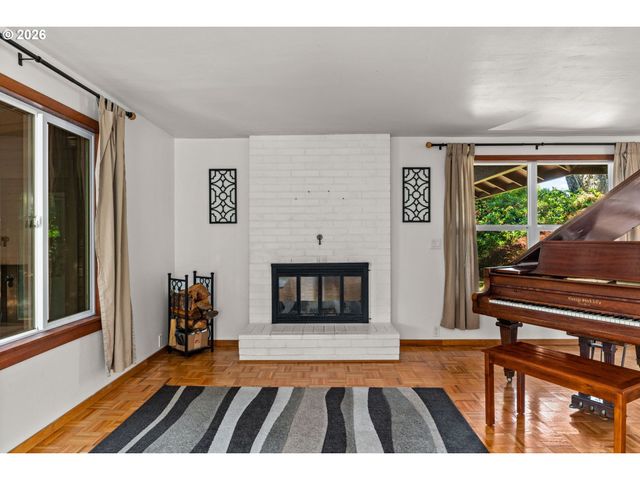 1940 TARPON St, Eugene, OR 97401
