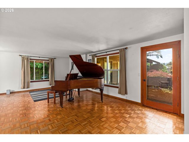 1940 TARPON St, Eugene, OR 97401