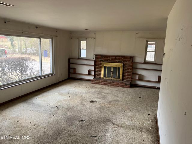 2440 Brooks Ave, Knoxville, TN 37914