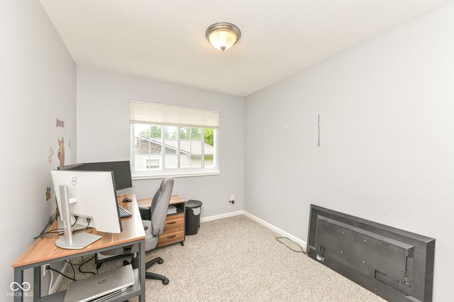 3983 Pineview Lane, Greenwood, IN 46142