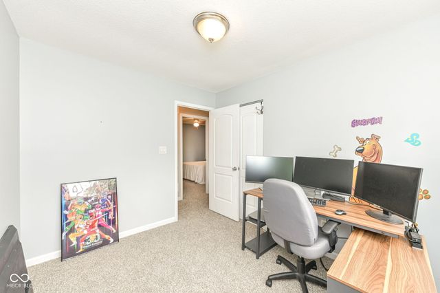 3983 Pineview Lane, Greenwood, IN 46142