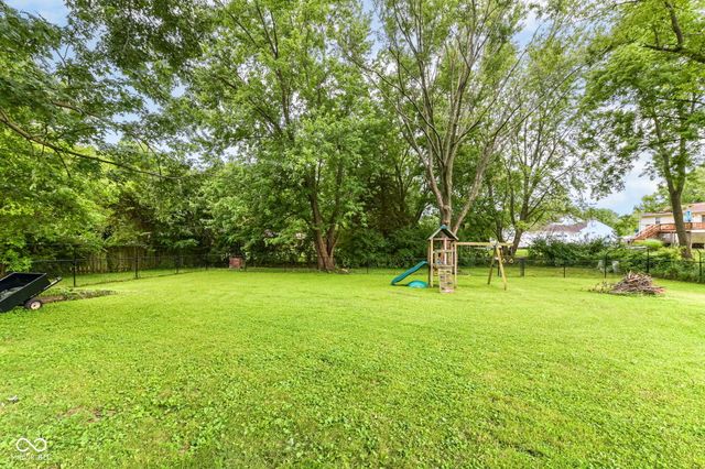 3983 Pineview Lane, Greenwood, IN 46142